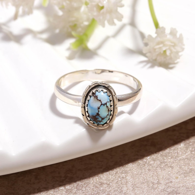 Anillo artesanal de turquesa Golden Hill, joyería para uso diario, anillos de plata fina, estilo boho chic. imagen 4