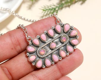 Collar de caracola rosa, colgante de plata 925 con piedra preciosa natural en forma de pera.