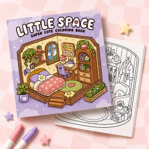 Puede incluir: Un libro de colorear cuadrado titulado Little Space Super Cute Coloring Book con una portada lavanda que muestra una ilustraci&oacute;n de un dormitorio de dibujos animados. El interior muestra una cama, escritorio, estanter&iacute;a y plantas. Se ve una p&aacute;gina en blanco y negro.