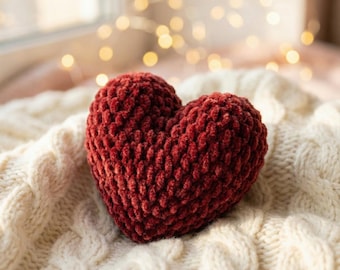 Crochet PATTERN: small plush heart, Easy crochet pattern, Plush heart keychain, amigurumi stuffed heart, knitted heart, crocheted heart