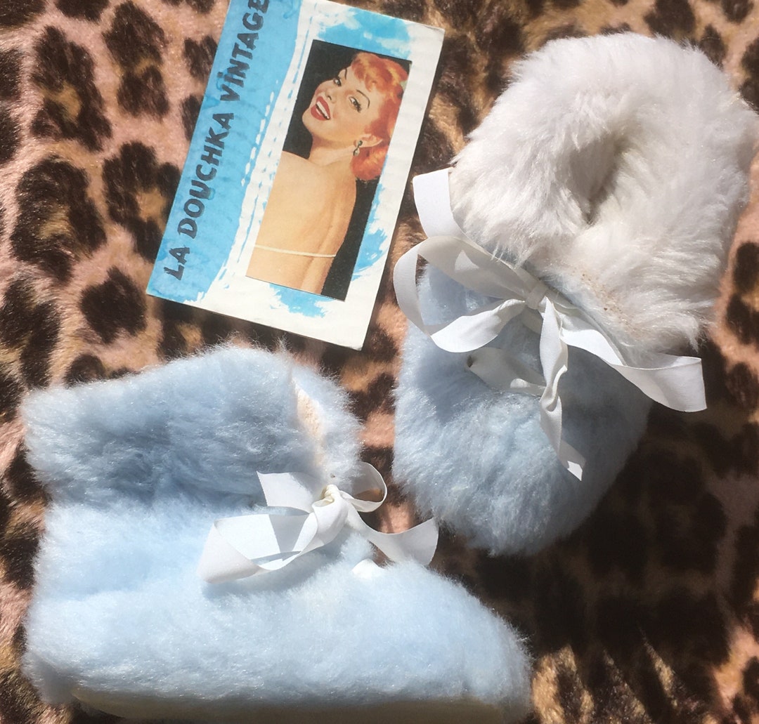 French 1950s BABY / DOLL BOOTS Slippers Baby Blue & White Fake Fur Flexible Sole made in