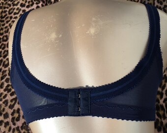 FRENCH 1950s Full Wired BULLET BRA Navy Blue Lace Glamorous Pin-up  Bombshell Figure Perfect New / Unworn Vintage 32B -  Canada