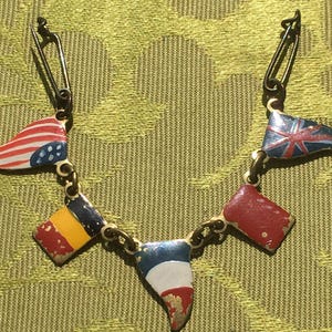 French WW1 1910s ALLIED FLAGS Sweetheart Victory Brooch~ Military Coalition ~ Hand Painted Metal & Colourful Enamel ~As Is~ Rare Memorabilia