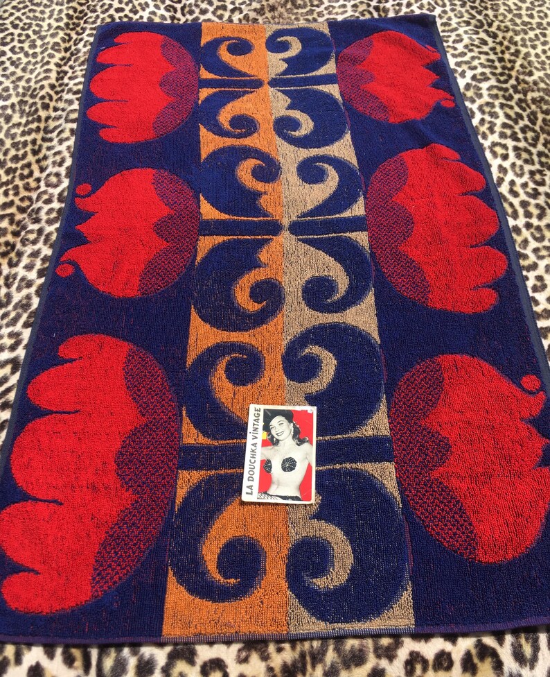 FRENCH 1960s BATH TOWEL Floral & Arabesque groovy /space Age