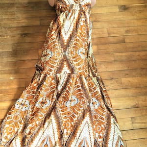 French 1970s Women Summer Ruffled Halter Long Cotton Dress - Feminine Design & Ethnic African Print - New Vintage - S