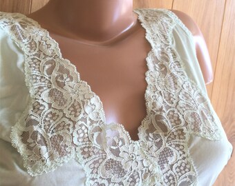 French 1960s Women Vintage Fitted Nightgown Nightdress Slip Dress & Lace - Pale Green - Babydoll Lolita Style - Made in France - New - M