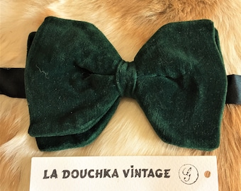 Corbata de lazo ancha vintage para hombre francesa de la década de 1970 - Groovy Deep Green Velvet - Pre-atado - Hecho en Francia - Nuevo