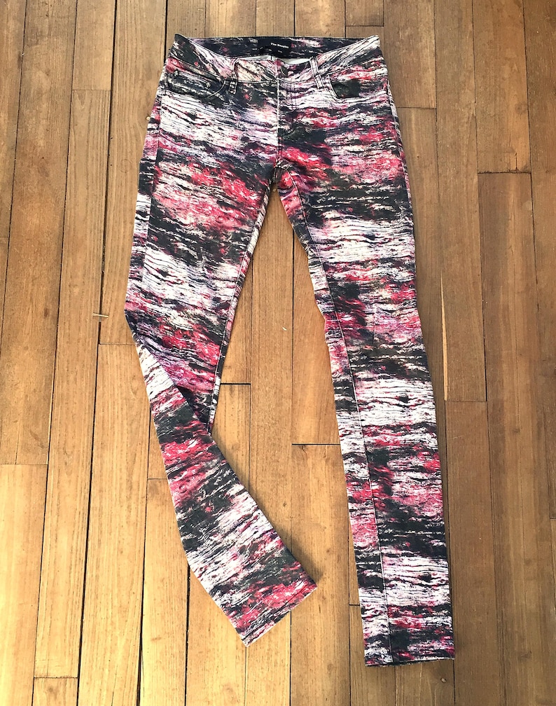 French Designer The Kooples Women Skinny Slim Pants - Black & Red Bold Design with Logo - Rock'n Roll Spirit - Rare Print - Mint -XS/S -W:26 image 2