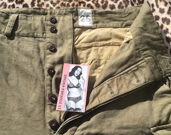 French Army 1950s Men Military M47 FIELD PANTS~ Green Gabardine~ Stamped & Dated 1957 ~ Bakelite Buttons ~ W : 34 ~ Mint Vintage