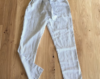 Français des années 1980 femmes vintage taille haute plissé chevillé pantalon avec ceinture - Monochrome noir & blanc rayures - neuf - M