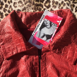 JIKI MONTE CARLO Vintage 1980s Women Fitted Leather Jacket & Oversized Shoulders ~Embossed Red Leather : Alligator Print ~Made in France~S/M