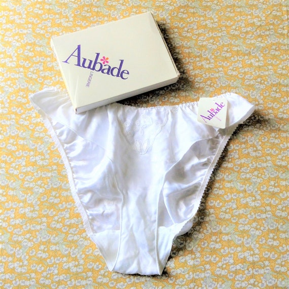 French Aubade 1970s Women Vintage White Panty Sexy High Leg Silhouette &  Ruffled Edge Made in France New in Box L 