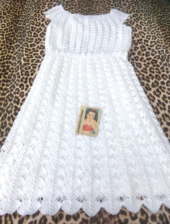 French Mod 1960s Women SUMMER CROCHET DRESS ~ Bri… - image 2