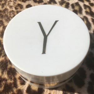 French Yves St Laurent 1970s Y Perfume Bath POWDER BOX Iconic YSL Signature Logo Empty : Just need to be refilled Perfect Vintage image 2