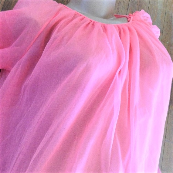 Rare 1960s Vintage Woman Babydoll Pink Open Peign… - image 2