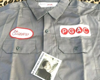 Engelska 1950-tals herrar arbetskläder UNIFORMSKJORTA ~ Etienne namn och märken ~ Grå bomullsgabardin ~ UK Petroleum Co. ~ Tillverkad i England ~ Oanvänd vintage ~ L