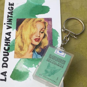French 1960s Advertising Keyring~ GREEN GAULOISES CAPORAL Cigarettes~ Iconic Winged Gallic Helmet Logo designed by Jacno ~New/Unused Vintage