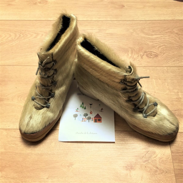 Französische 1970er Jahre Frauen Winter Mukluks Ski Schnürstiefel -Eskimo Style- Creme Ziegenfell - Voll gefüttert -Made in Frankreich- Mint Vintage - US 9 / FR 40