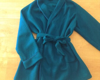 French 1970s Men Winter Leisure Lounging Interior Nightwear Short Robe - Wide Collar & Belt - Solid Blue Warm Acrylic - New - L