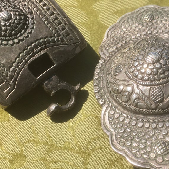 Stunning 1800s / 1900s LARGE BELT BUCKLE & Domes … - image 7