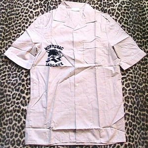 Camisa de recuerdo para hombre de los años 50 ~ CUEVAS PALEOLÍTICAS PREHISTÓRICAS DE LASCAUX ~ Pieza de museo coleccionable rara ~ Stock antiguo nuevo: Vintage sin usar ~ S