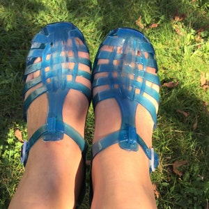 Een van de soort jaren 80 dames esthetische Meduses Water Beach Jelly sandalen - helder oceaanblauw plastic - gemaakt in Italië - nieuw - VS: 6 - FR 36