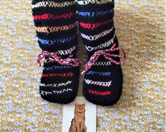 French 1970s Unisex Boys Girls Toddler Slipper Socks - Hand Knitted Handmade Wool - Just Adorable and Unique - New - US 10 - FR 27 - 4 years