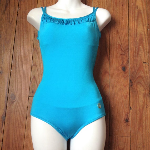 Cute 1970s Women Vintage 1 Piece Bathing Suit Swimsuit Swimwear Bright  Turquoise Blue & Pleated Neckline and Soft Cups New US 10/FR 42 -   Canada