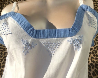 French Edwardian 1900s Women SUMMER NIGHTGOWN SLIP ~ White Cotton & Blue Trims / Floral / Dots Embroideries ~Open Work~ Unworn Vintage ~ M/L