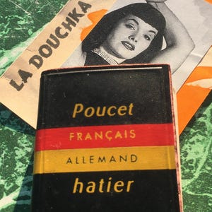 FRENCH Poucet 1967 MINIATURE DICTIONARY~ French / German ~ Travel / Pocket Size ~Printed in France~ 2.1/4 x 1.3/4&quot; ~ Start your Collection !