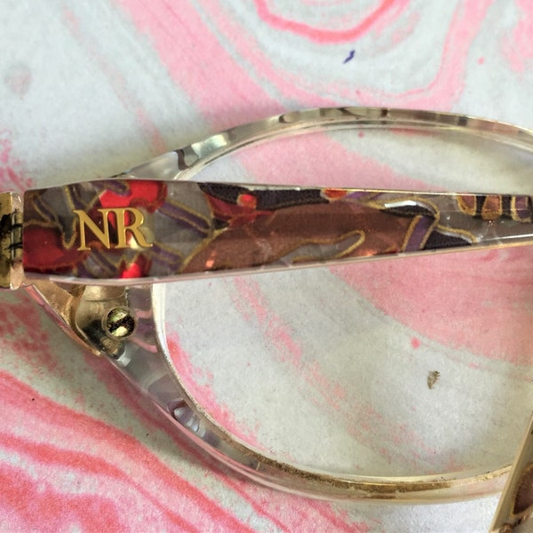 Lunettes de vue vintage pour femme Nina Ricci des années 80 et signature du logo - Incroyable monture écaille colorée - Fabriquée en France - État neuf