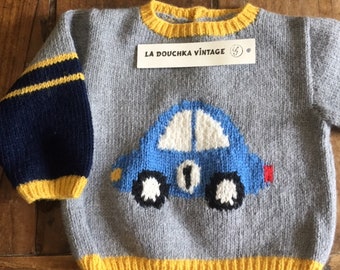 Francese degli anni '70 unisex per bambini vintage invernale lavorato a mano maglione pullover maglione e design auto - lana morbida e calda - nuovo/non usato - 1 anno/12 mesi