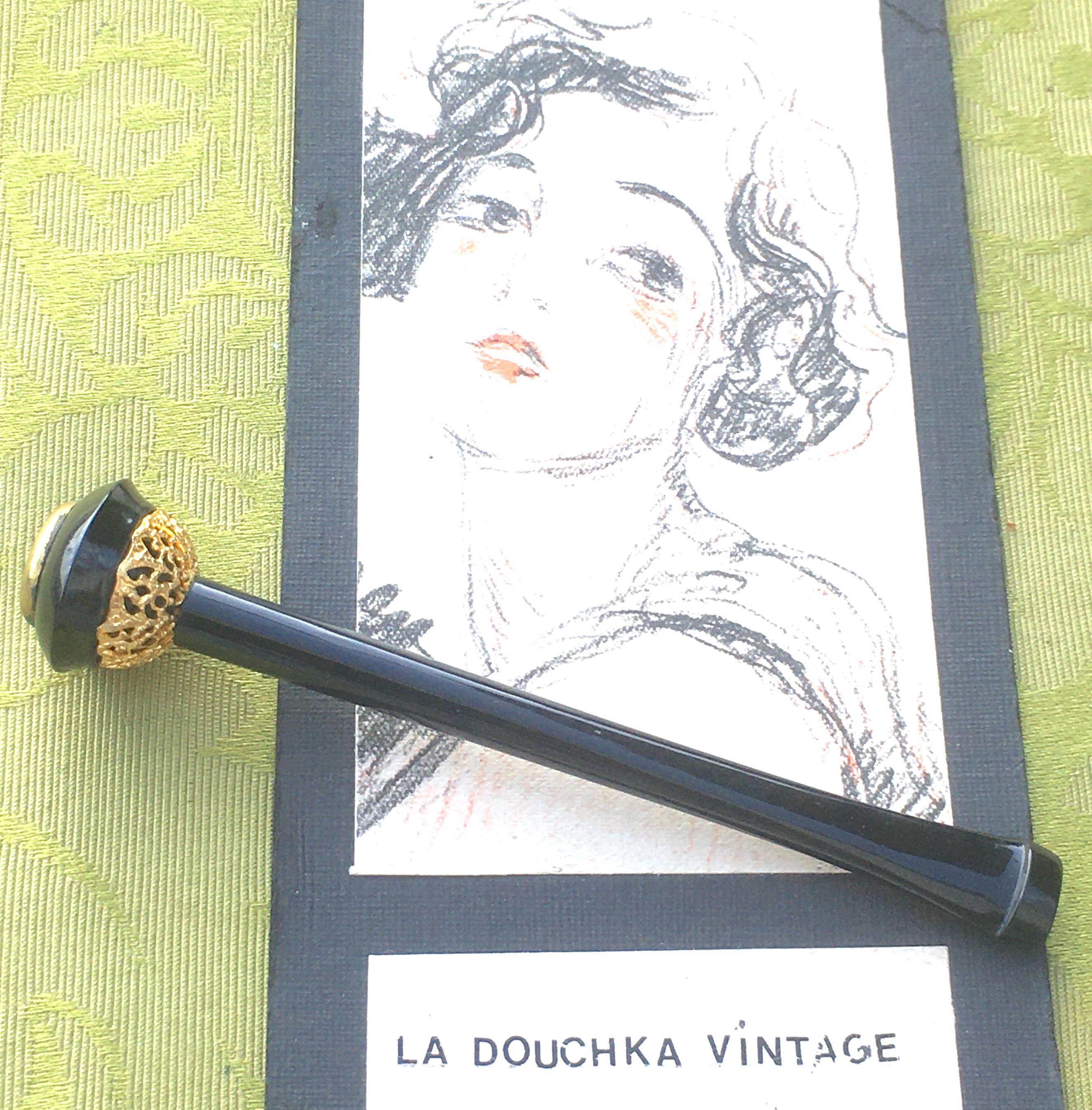 Broche Baroque Vintage Avec Pampilles En Verre Et Celluloïd - Métal Doré
