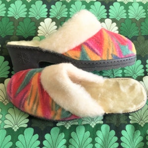 French 1970s Women Vintage Slip-On Clogs Slippers & Rainbow Fleece - Fully Lined and Elastomere Soles - New from France -US 7.5 / EUR 38