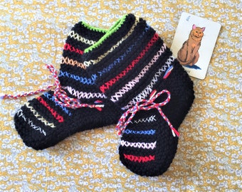French 1970s Unisex Boys Girls Toddler Slipper Socks - Hand Knitted Handmade Wool - Just Adorable and Unique - New - US 10 - FR 27 - 4 years