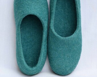 Ready to ship felted slippers for woman - Soles slippers - Rubber outdoors/indoors soles - Breathable Outdoor Wear - 24,3cm/9.57Inch