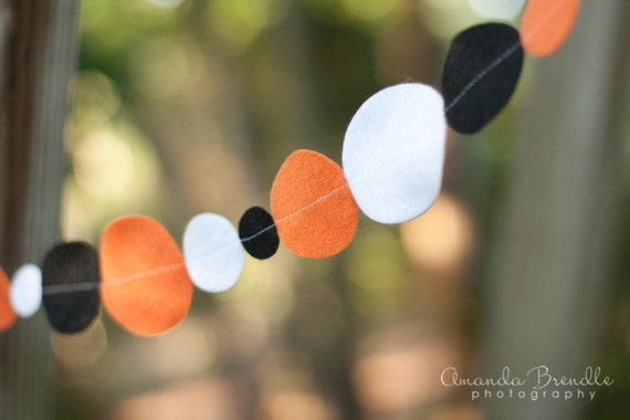SALE As Seen in Taste of Home Halloween Felt Garland in Orange, Black and White Eco Friendly Felt Il_570xn