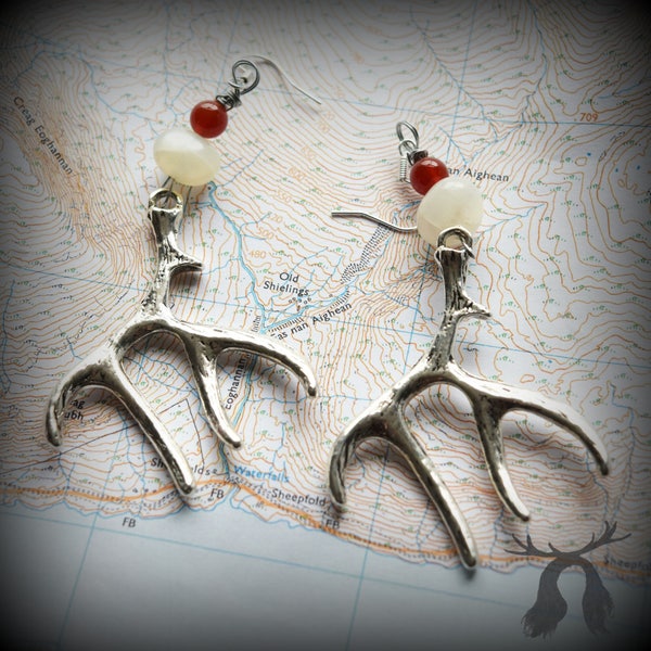 Elen of the Ways. Silver antler earrings with moonstone and carnelian