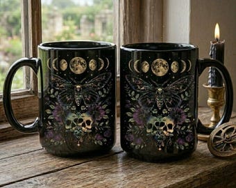 Himmlische Mondphase Motte & Schädel Tasse - Lila Floral Goth Kaffeetasse - Dark Academia Aesthetic - 11 Unze, 15 Unze Optionen, okkultes Geschenk