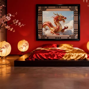 Peut inclure: Chambre à coucher à thème rouge et or. Un tableau encadré d'un dragon rouge et or dans les nuages est suspendu au-dessus d'un lit avec une literie en satin rouge et or. Deux lanternes en papier avec des motifs floraux et une branche de cerisier à gauche.