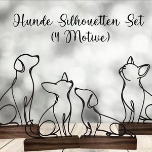Könnte beinhalten: Ein Set aus vier schwarzen Metall-Hunde-Silhouetten auf Holzsockeln. Die Hunde sind in verschiedenen Posen dargestellt, mit klaren, minimalistischen Linien. Der Text "Hunde Silhouetten Set (4 Motive)" befindet sich oben.