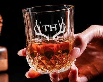 Kieliszek do whisky z grawerunkiem – prezent świąteczny dla mężczyzn