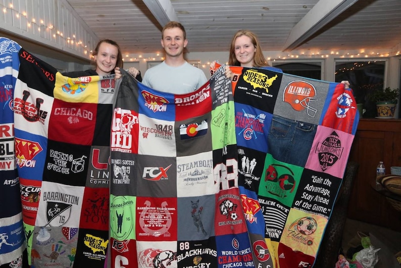 Lap Size T-Shirt Quilt 4x4 feet Pay 50 to get 75 in value afbeelding 2