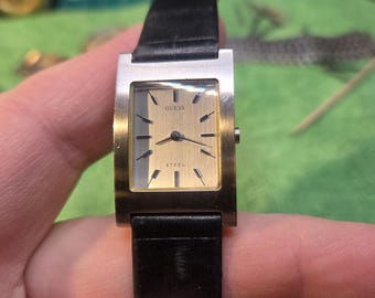 Guess-tankhorloge