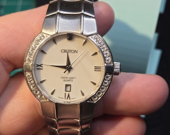 Croton Damen Edelstahl.
