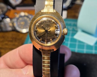 Damenuhr Timex, Vintage Cocktail-Uhr.