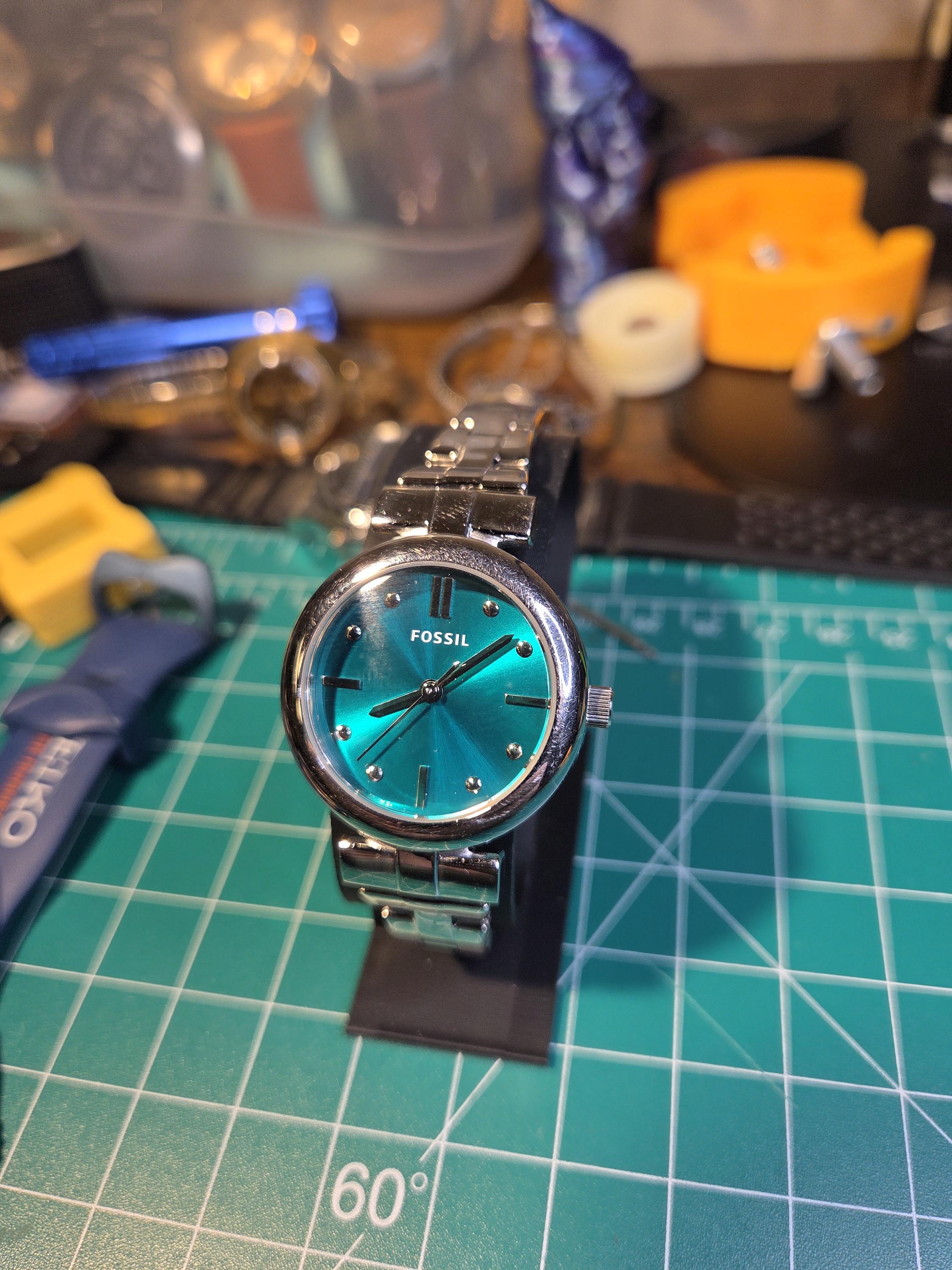 Vintage 2003 Fossil TV 32mm Women\'s Quartz Watch Monogram Strap Fully Restored Fossil Georgia Watch Women 32mm Silver Dial Silver Tone  main image 3