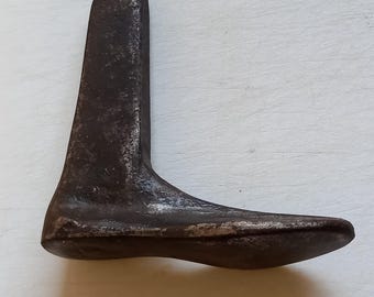 iron Antique/vintage childs shoe last size 5 inch long 805g