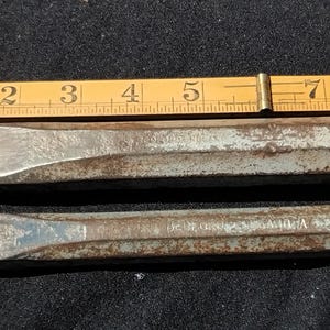 Juego de cinceles de cantero de 3/4" y 1" de pulgada, marca Bedford, Inglaterra. En excelente estado, limpios y listos para usar.