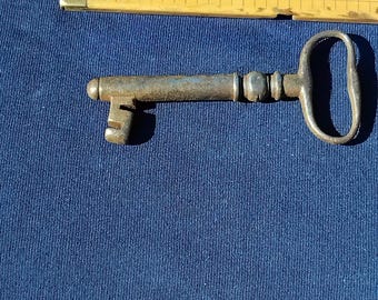 Regalo de bodas para la novia de parte de su esposo el día de la boda.